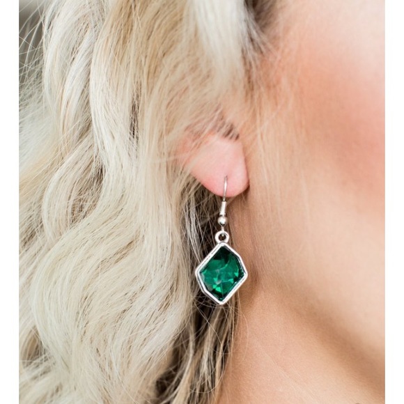 Beautiful hypoallergenic earrings - Picture 5 of 8